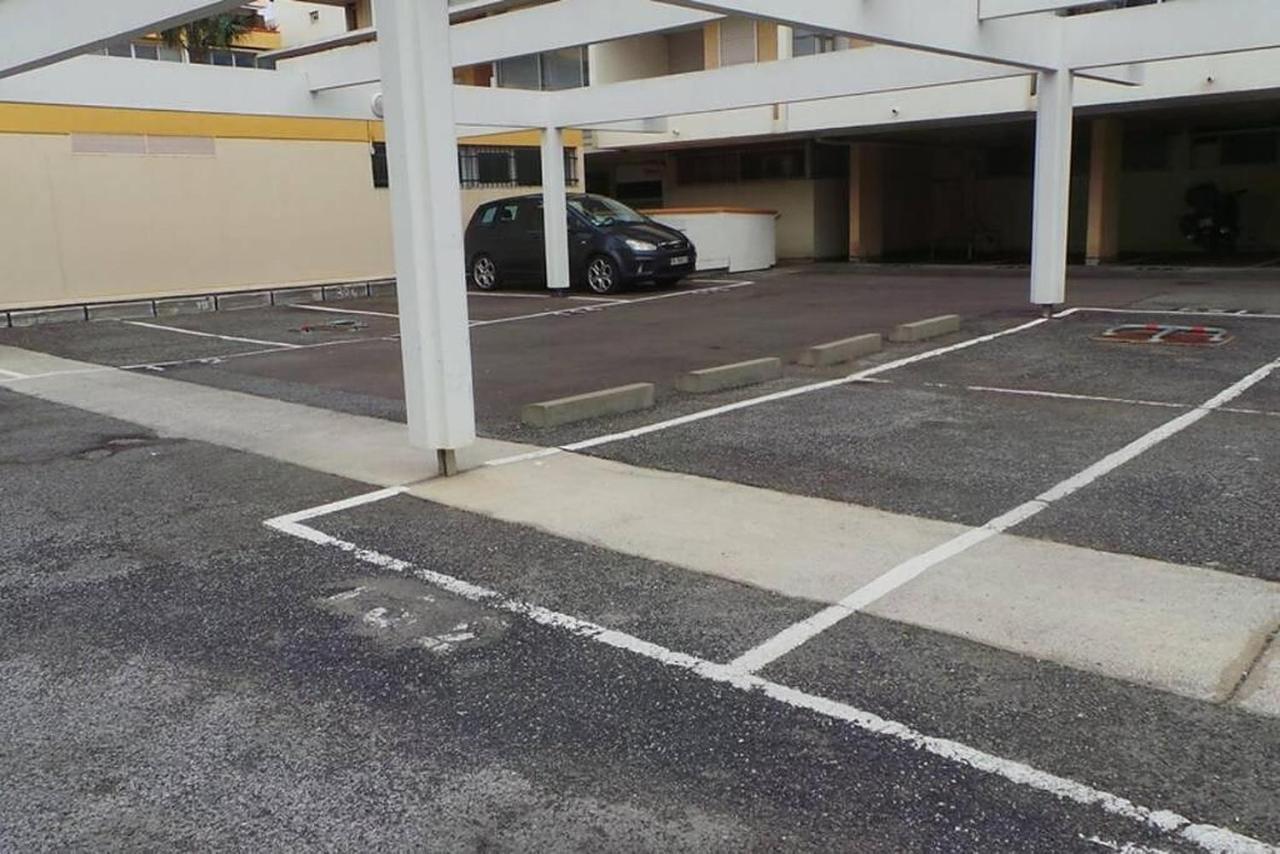 F2 Entier Canet Vue Mer // Balcon + Parking 外观 照片